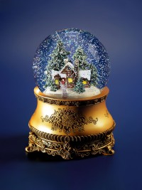 Boule à neige La Petite Maison dans la forêt avec tempête automatique et lumières intérieures