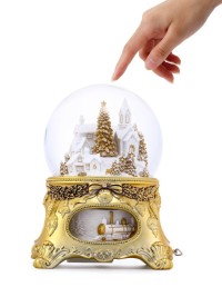 Beeindruckende Schneekugel mit Spieluhr „Goldenes Weihnachtsmärchen“, mit Beleuchtung und automatischem Schneesturm