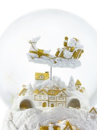 Große Schneekugel „Goldener Heiligabend“ mit fahrendem Dampfzug, rotierendem Schlitten und Spieluhr