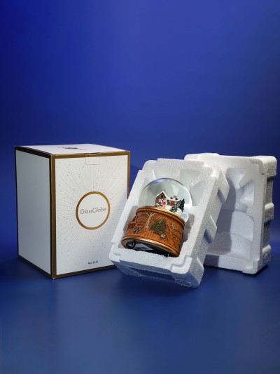 Contenu de l’emballage : snow globe Moulin à eau avec mousse de transport et boîte décorative