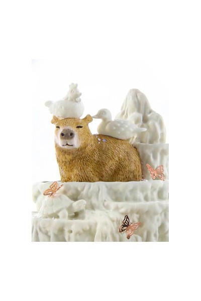 Schneekugel „Stay Kind – Die Freundlichkeit“ mit Capybara, Symbol für Güte und Freundschaft