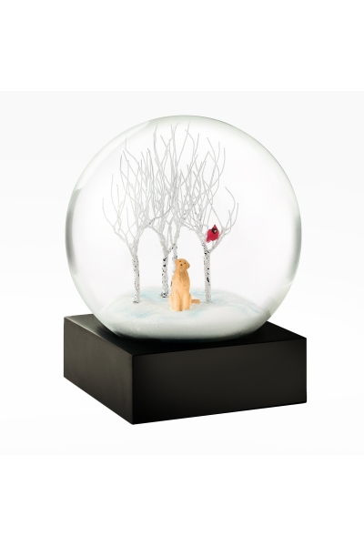 Schneekugel aus Glas „Im Wald“ mit Labrador und Vogel