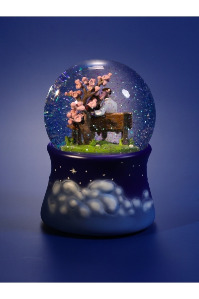 Boule à neige Histoire d’amour – snow globe musicale romantique en verre avec effet de neige et mélodie « La Vie en Rose »