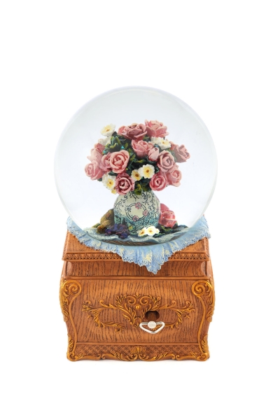 Sammler-Schneekugel mit Spieluhr und Schmuckschublade %shop-name%