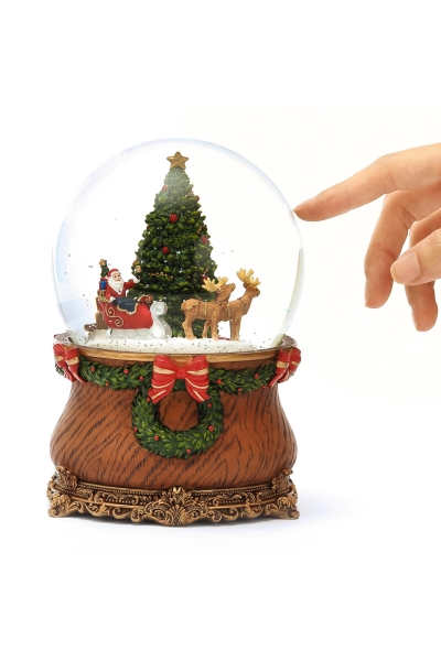 Große klassische Weihnachts-Schneekugel mit Spieluhr, Weihnachtsmann und geschmücktem Tannenbaum