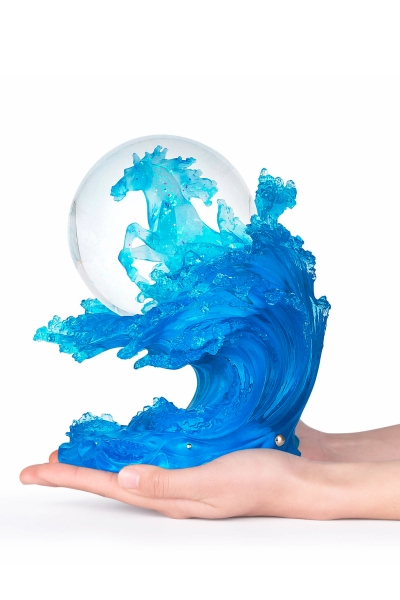 Boule à neige lumineuse moderne avec cheval et effet tourbillon