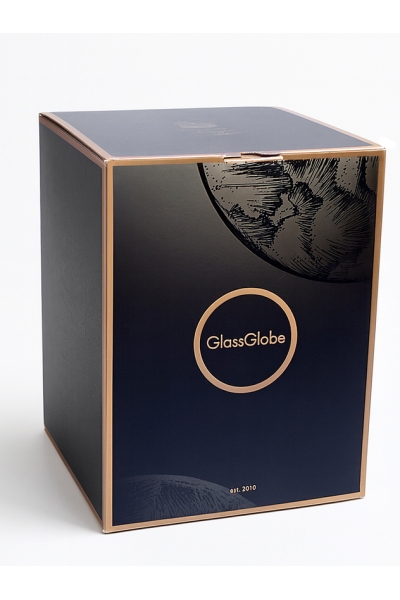 La boule à neige de Noël en forme de globe avec tempête de neige automatique et illuminations.