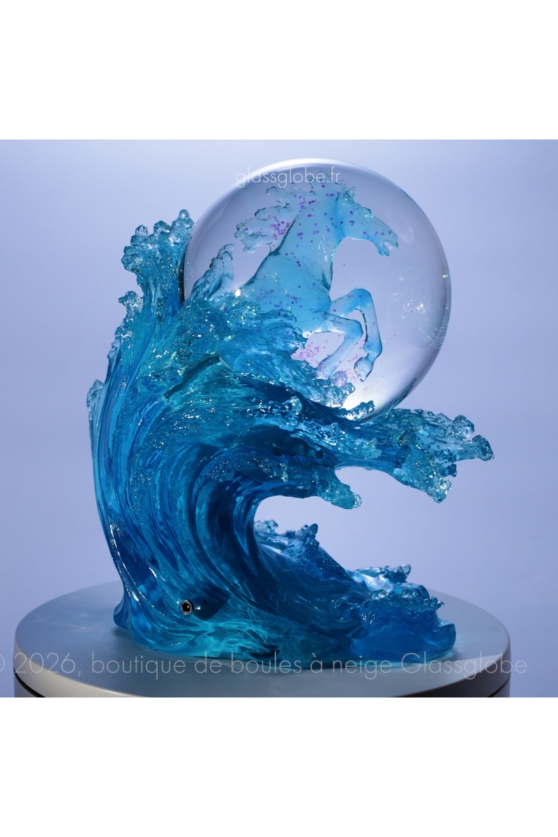 Boule à neige lumineuse moderne avec cheval et effet tourbillon